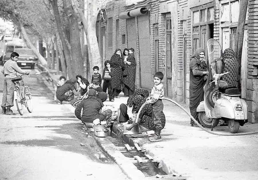 فروش آب در قهوه‌خانه مش‌قاسم | چاه‌های نذری در غرب تهران