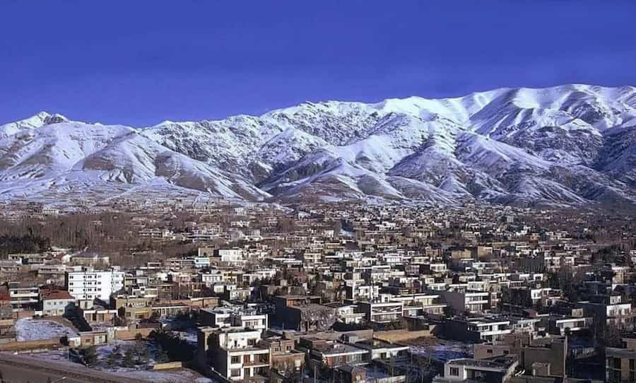 نمایی از تهران در زمستان سال ۱۳۵۲