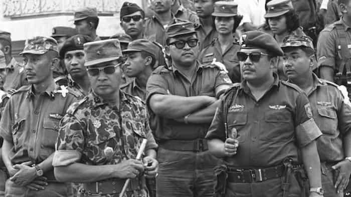  آغاز حکومت دیکتاتوری ژنرال سوهارتو در اندونزی