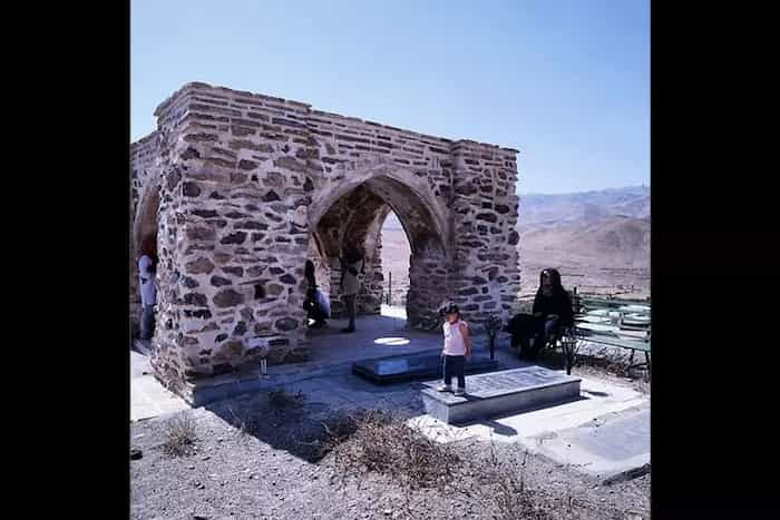 چهار طاقی بهاران: راز و رمز تقویم آفتابی در گذر زمان