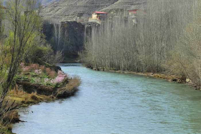 نقش حیاتی آب در شکل‌گیری تمدن در پهنه فرهنگی استان اصفهان