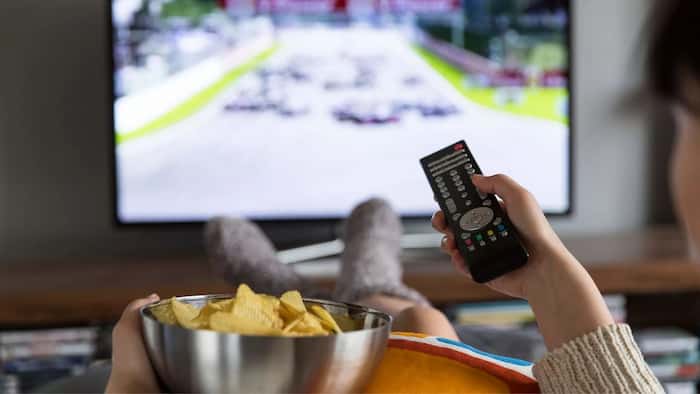نتیجه تحقیق ۲۰ ساله: تماشای زیاد تلویزیون و بی‌تحرکی خطر مرگ زودرس را افزایش می‌دهد