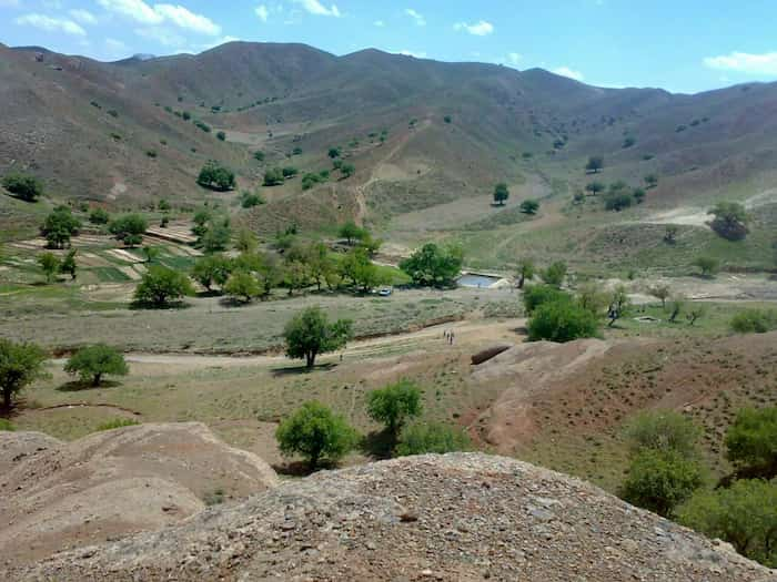 نمایی از منطقه گردشگری زیارتی خواجه محمد چنار در روستای پشته تایباد 