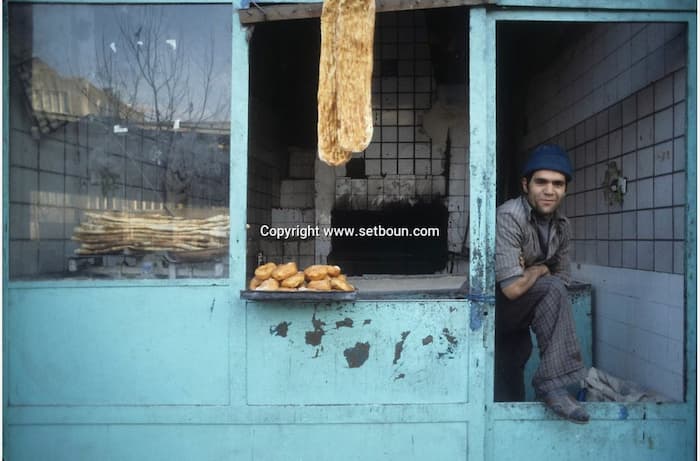 ‌نانوایی بربری در تهران، سال ۱۳۵۷، عکس از میشل ستبون