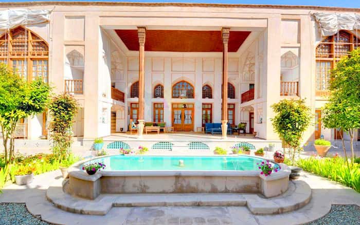 بازدید از خانه بخردی در اصفهان: سفری در دل تاریخ و هنر