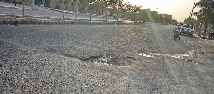 گره کور مشکل آسفالت خیابان اصلی روستای چهاربرجی تایباد به دست کدام نهاد باز می‌شود؟