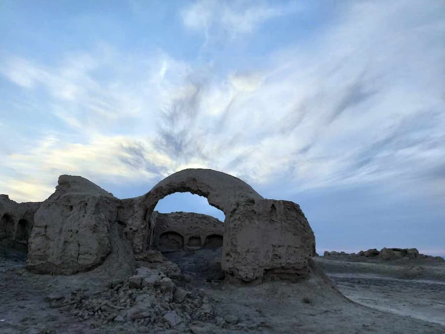 نمایی زیبا از بقایای منازل مسکونی مسیله