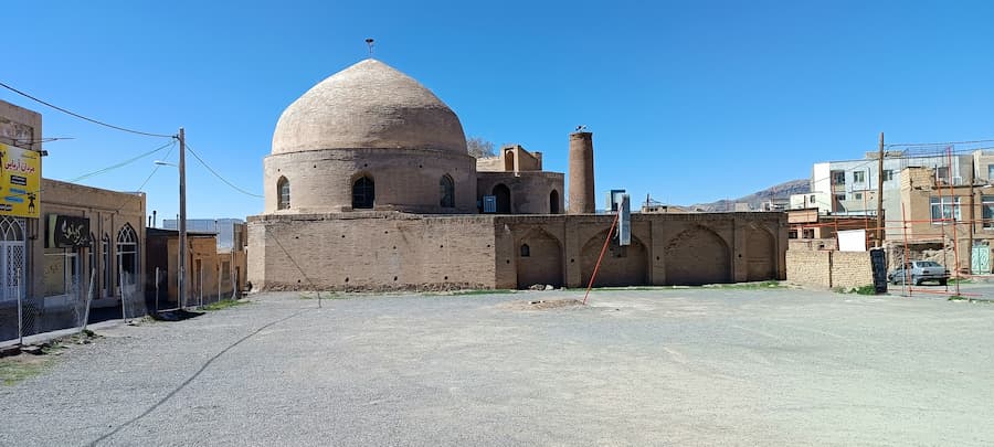 مسجد جامع شش‌ناو تفرش: جاذبه‌ای با تاریخچه و معماری زیبا